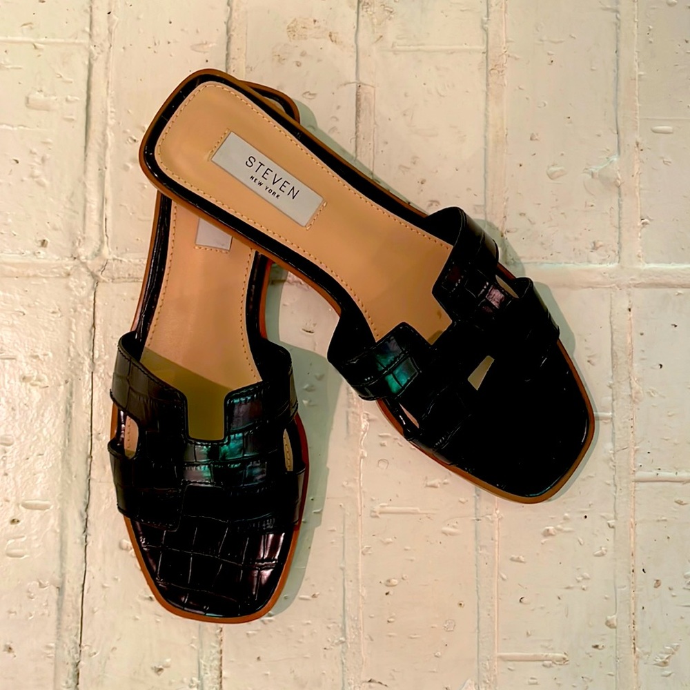 STEVEN New York black leather open toe slides size 8. Worn once!